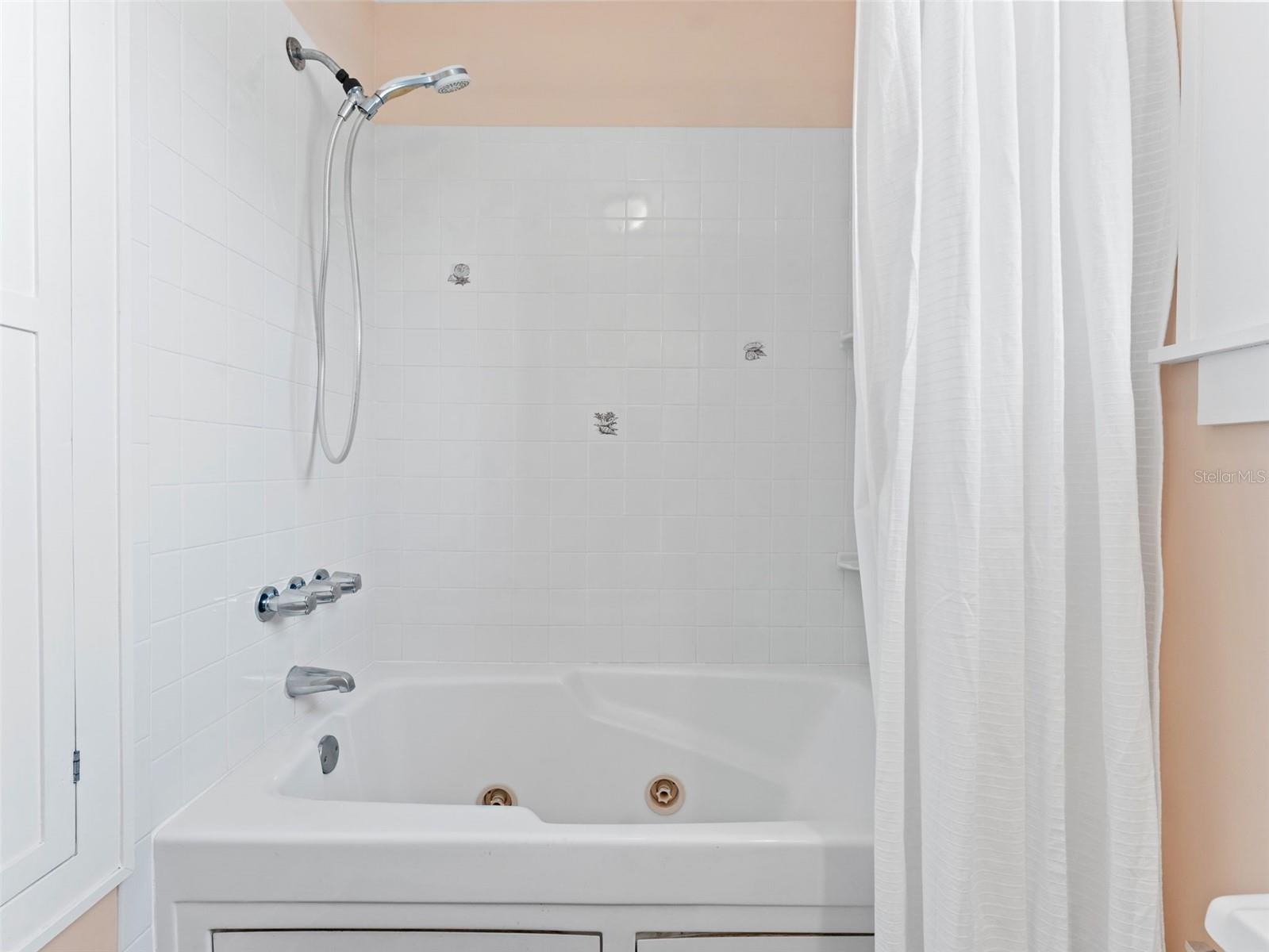 2559 36TH AVE N, ST PETERSBURG, FL, 33713