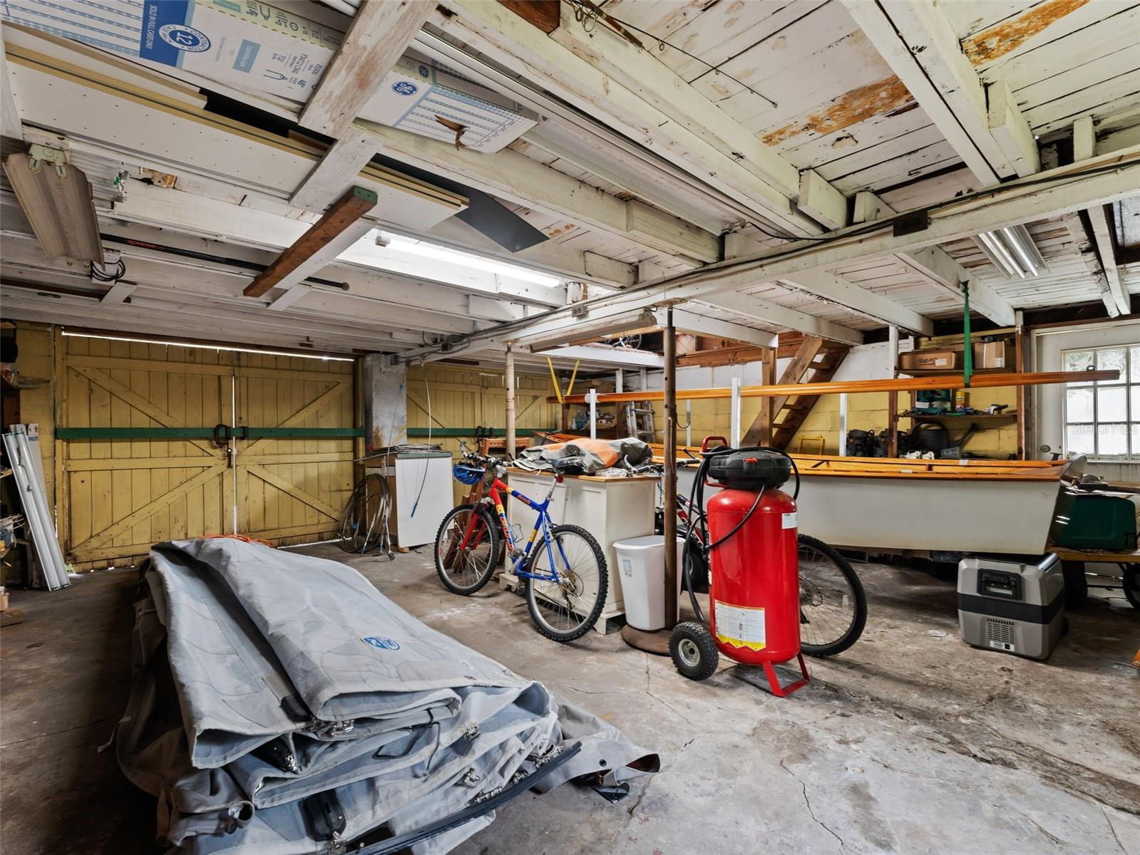 2559 36TH AVE N, ST PETERSBURG, FL, 33713