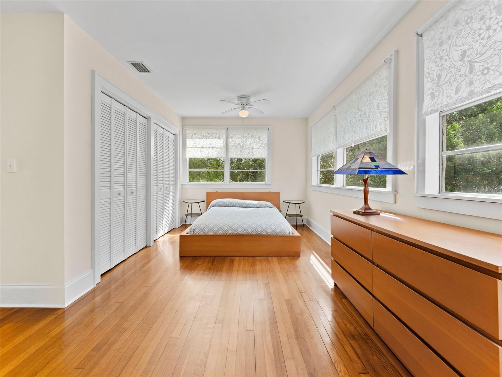 2559 36TH AVE N, ST PETERSBURG, FL, 33713