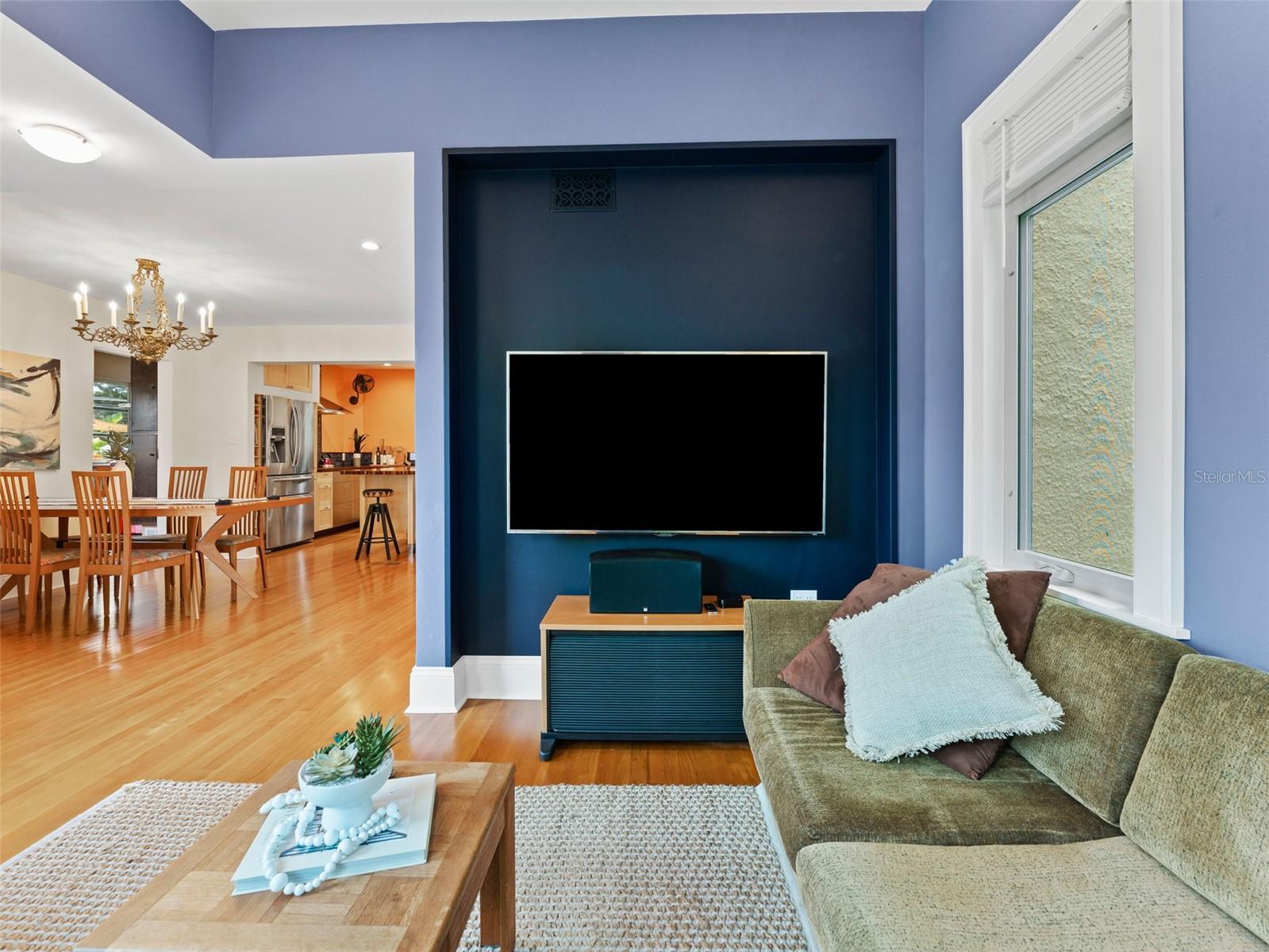 2559 36TH AVE N, ST PETERSBURG, FL, 33713