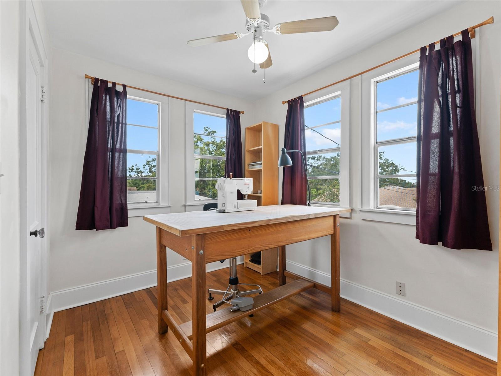 2559 36TH AVE N, ST PETERSBURG, FL, 33713