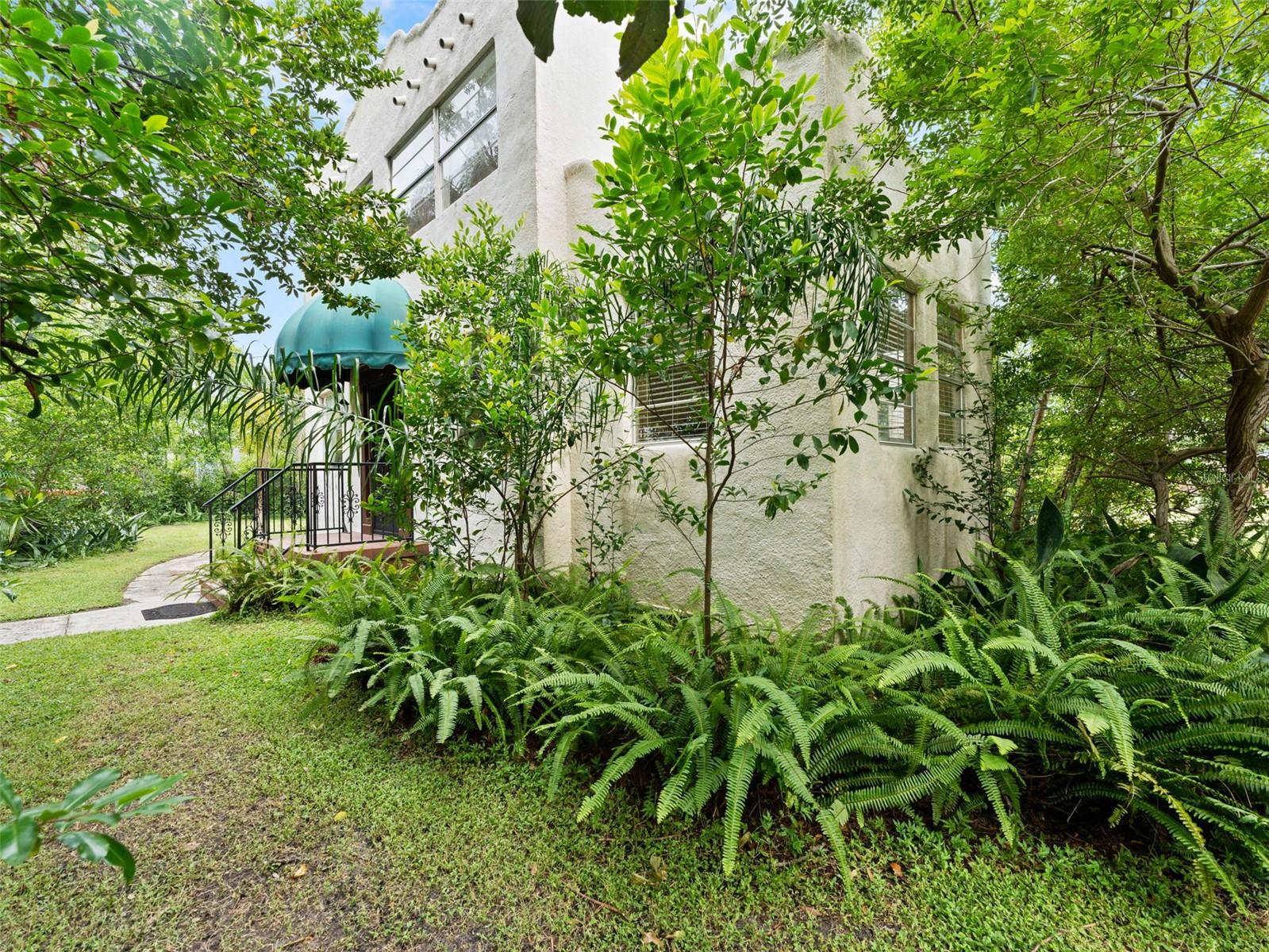 2559 36TH AVE N, ST PETERSBURG, FL, 33713