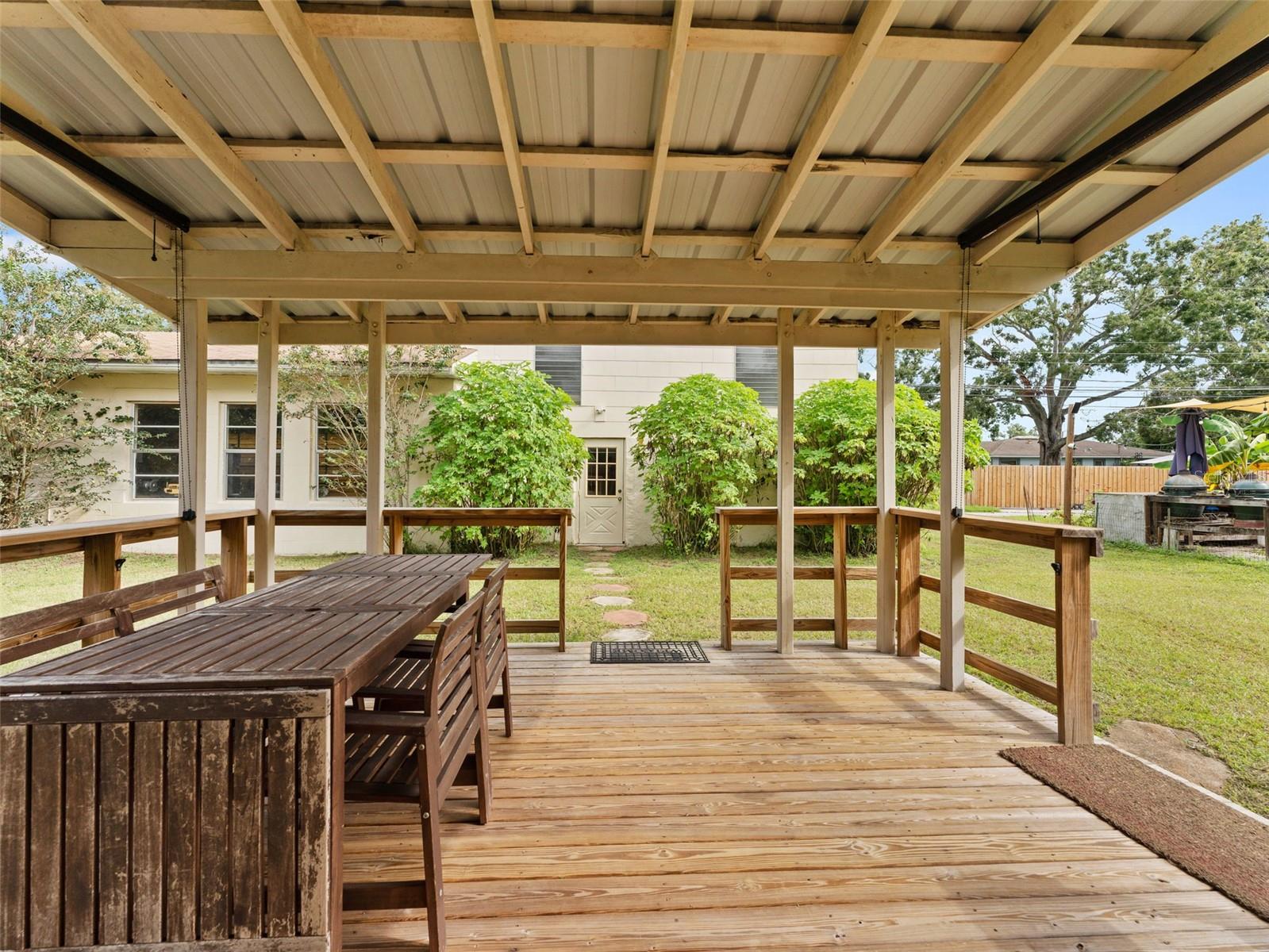 2559 36TH AVE N, ST PETERSBURG, FL, 33713