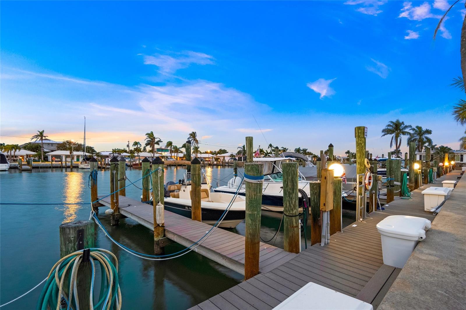 676 EL CENTRO, LONGBOAT KEY, FL, 34228