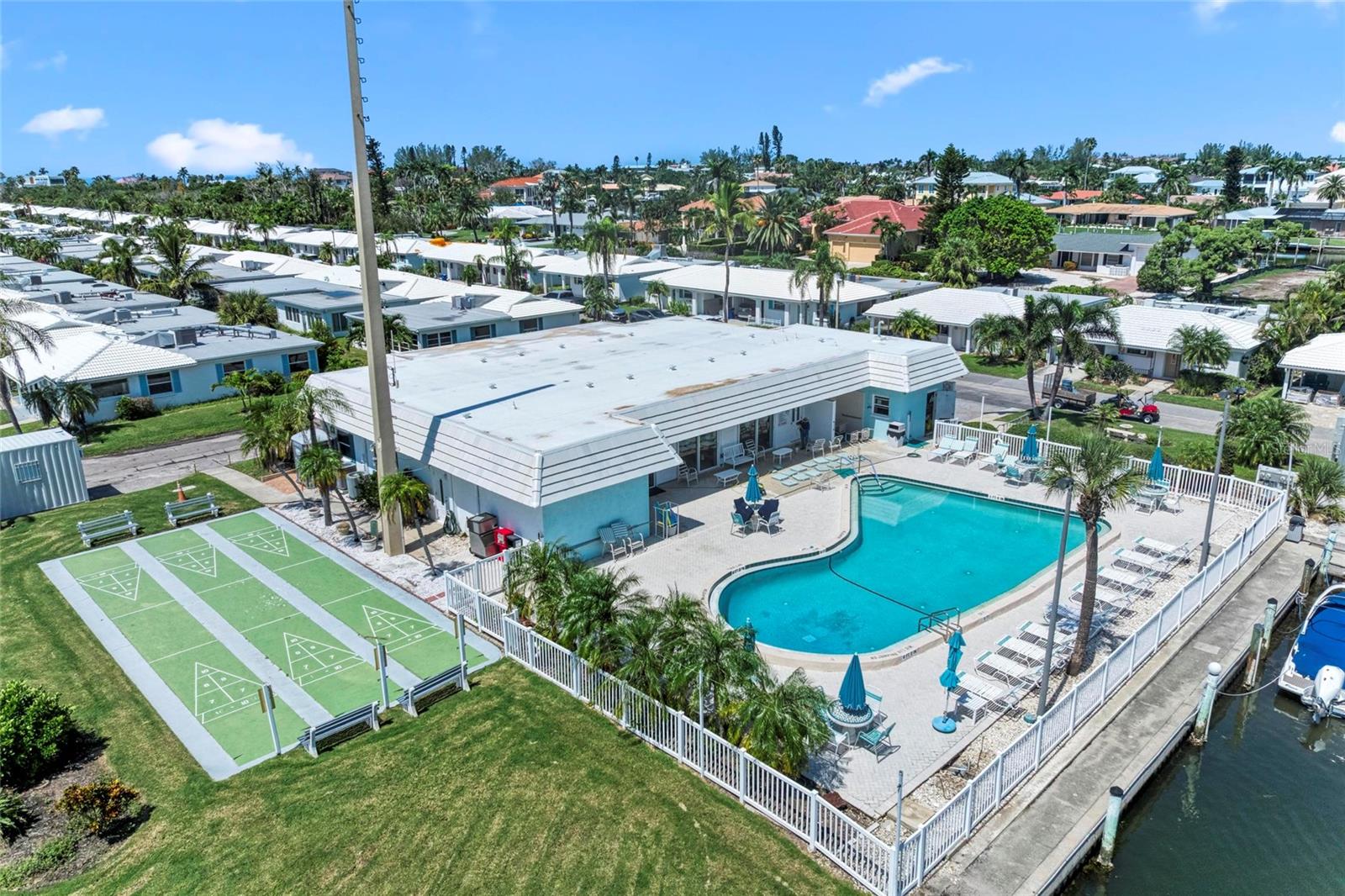 676 EL CENTRO, LONGBOAT KEY, FL, 34228