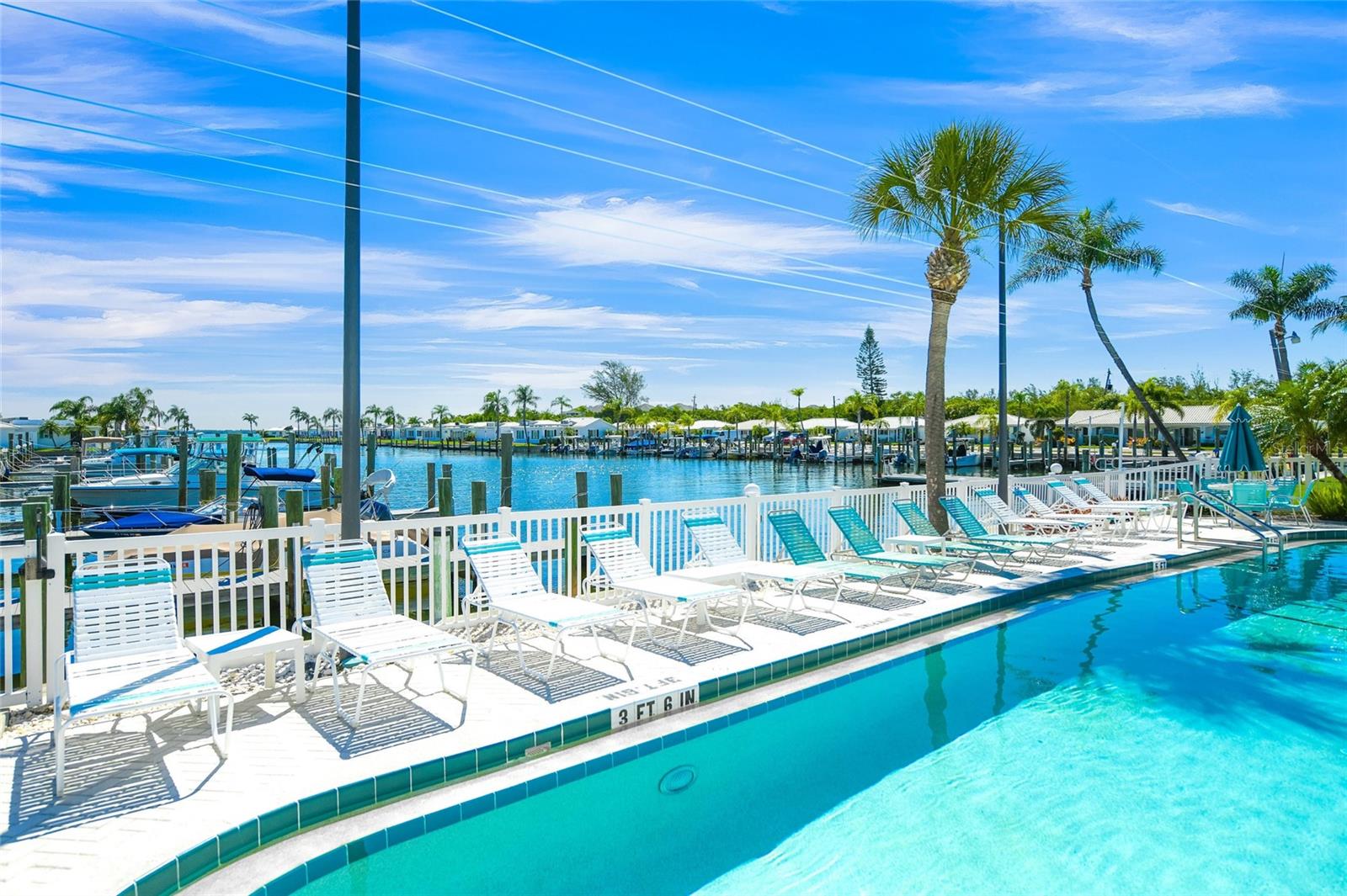 676 EL CENTRO, LONGBOAT KEY, FL, 34228