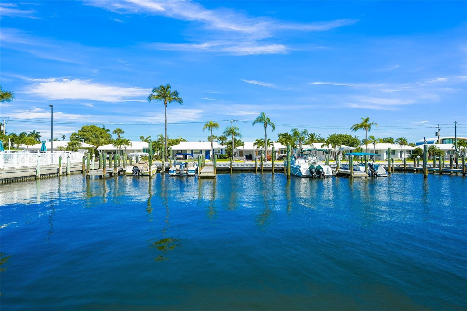 676 EL CENTRO, LONGBOAT KEY, FL, 34228