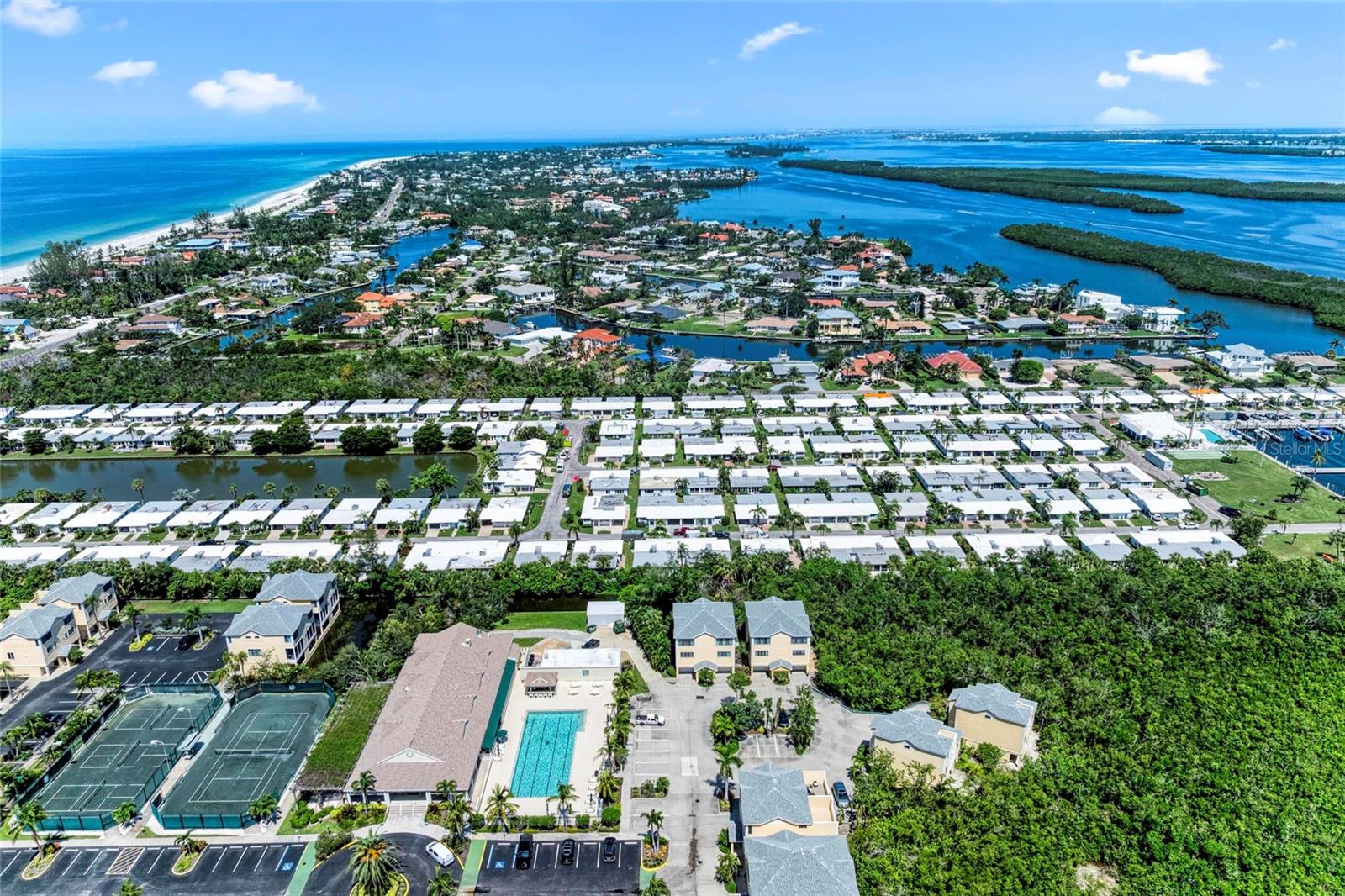 676 EL CENTRO, LONGBOAT KEY, FL, 34228