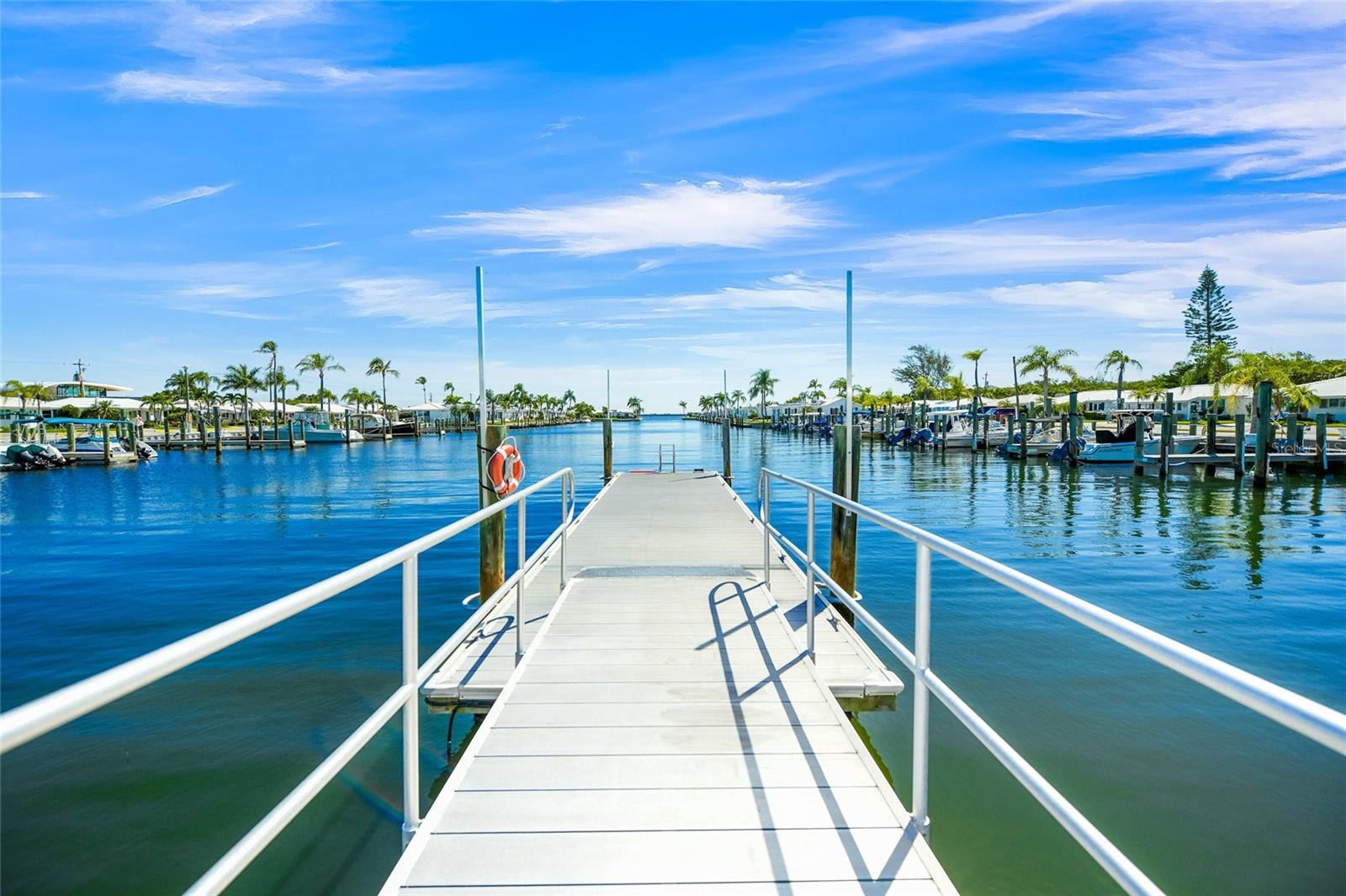 676 EL CENTRO, LONGBOAT KEY, FL, 34228