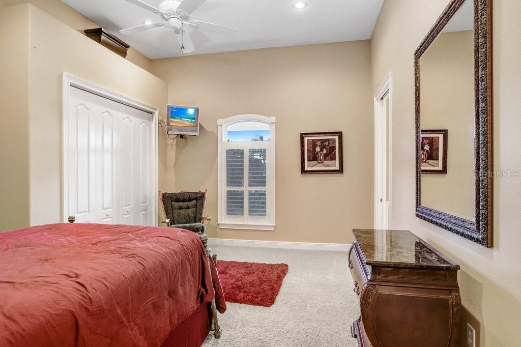 TB8421161 Property Photo