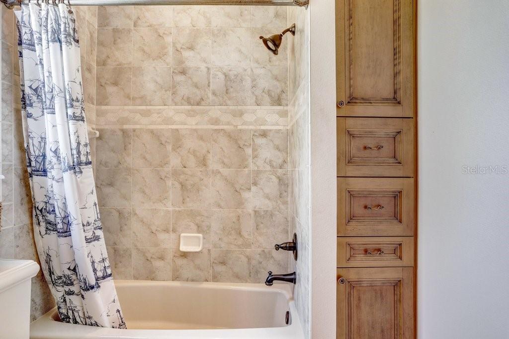 TB8421161 Property Photo