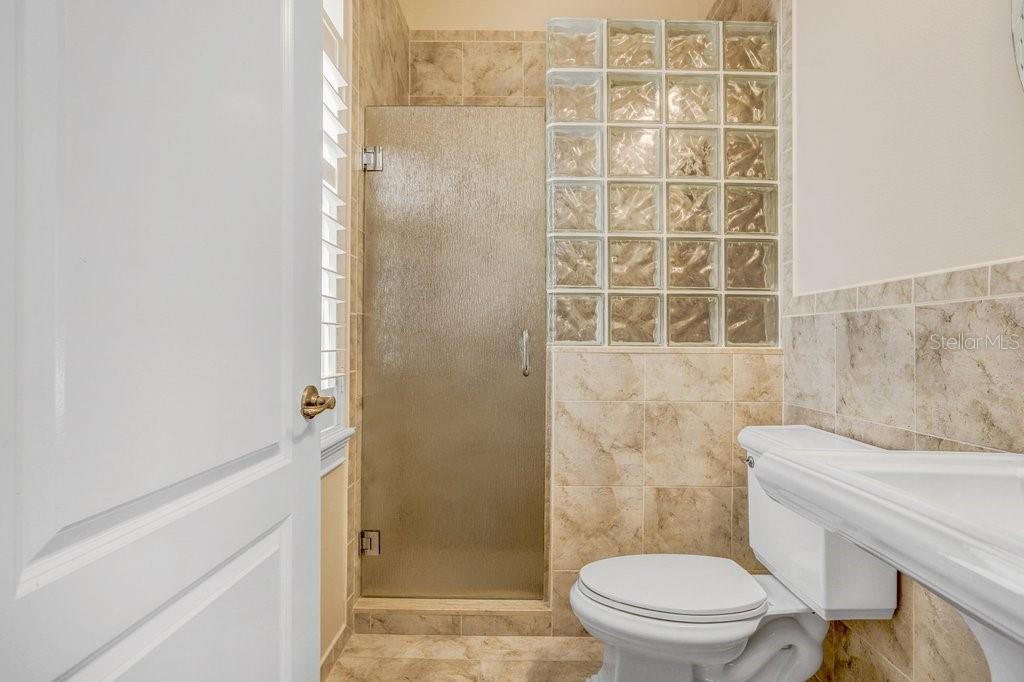 TB8421161 Property Photo