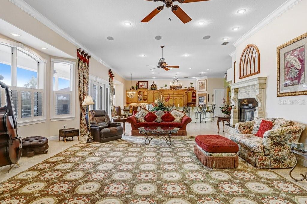 TB8421161 Property Photo