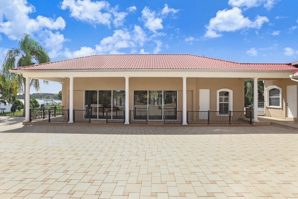 TB8421161 Property Photo