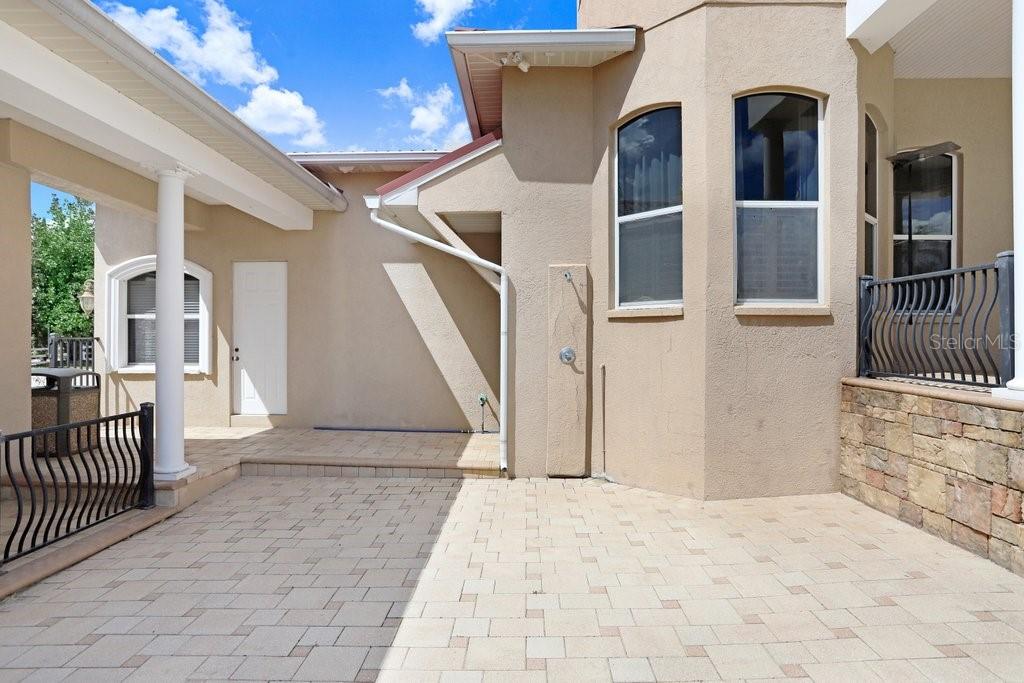 TB8421161 Property Photo