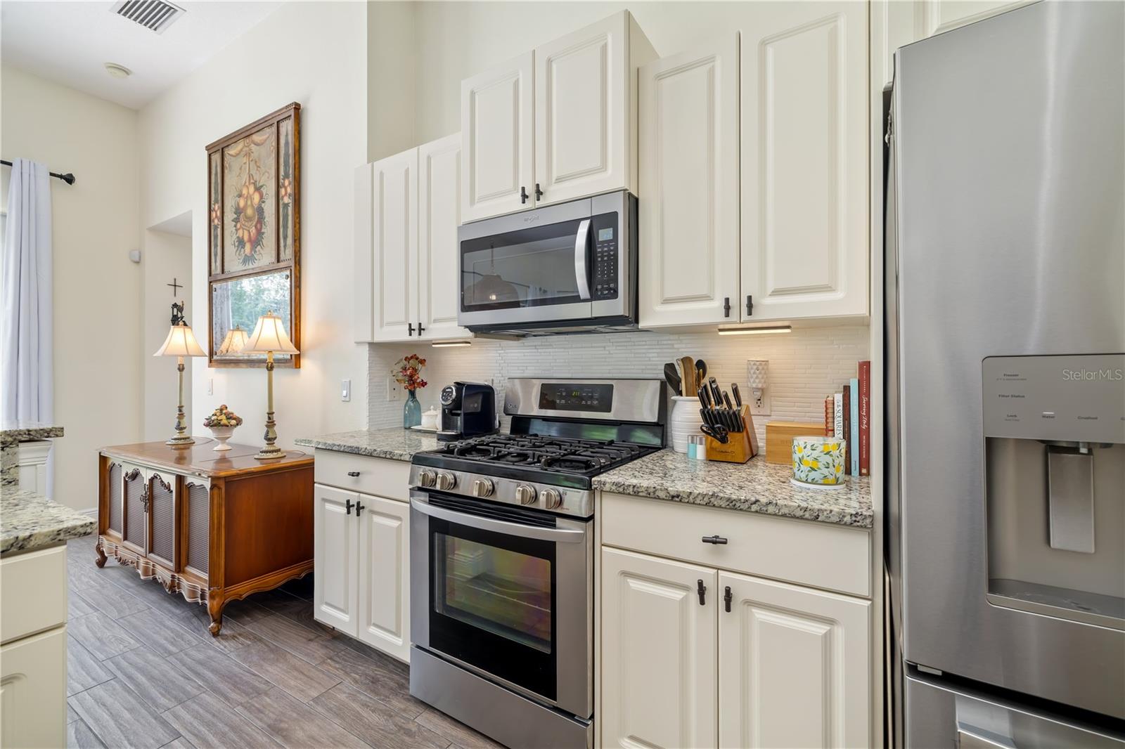 A4663197 Property Photo