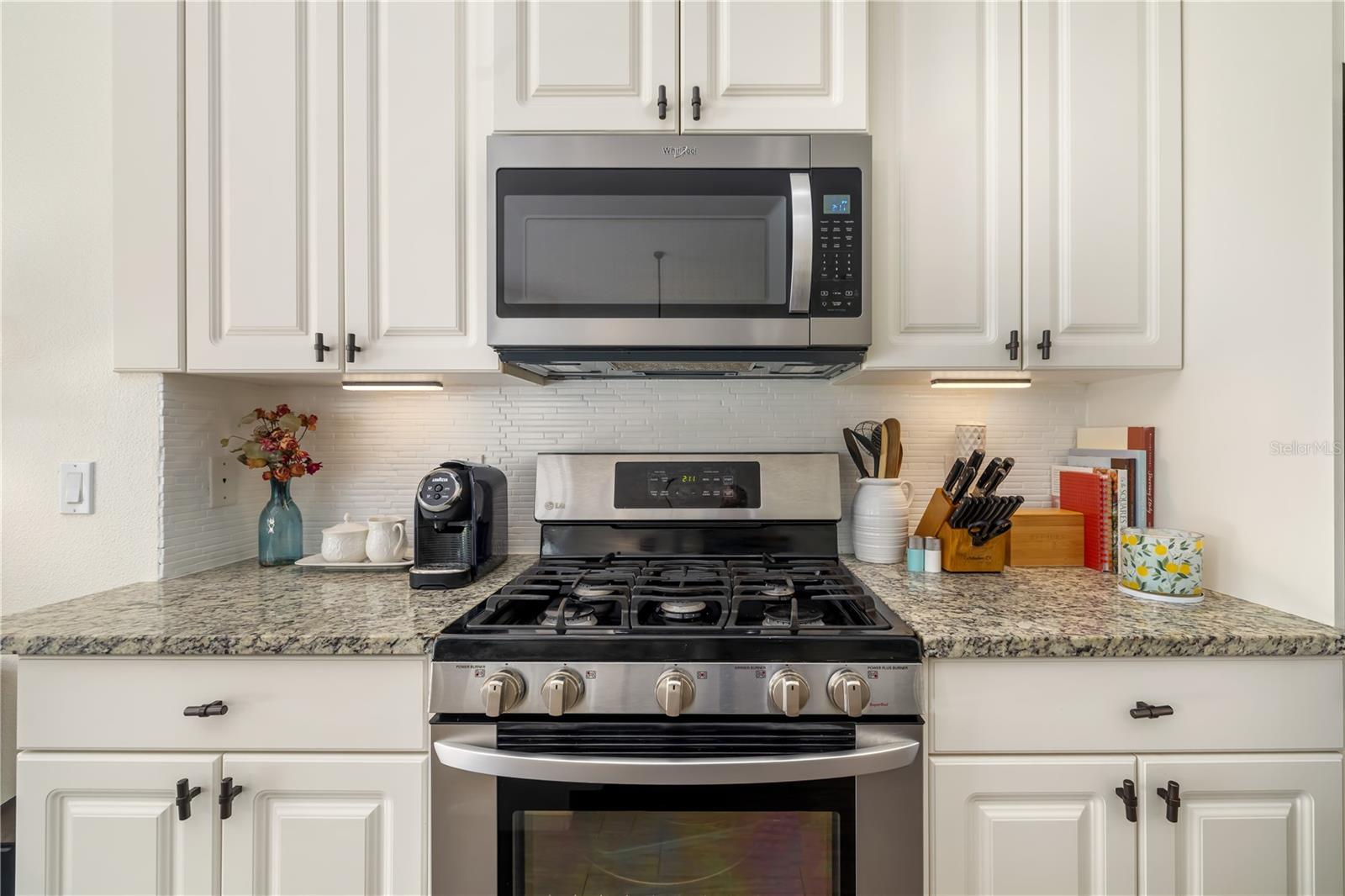 A4663197 Property Photo