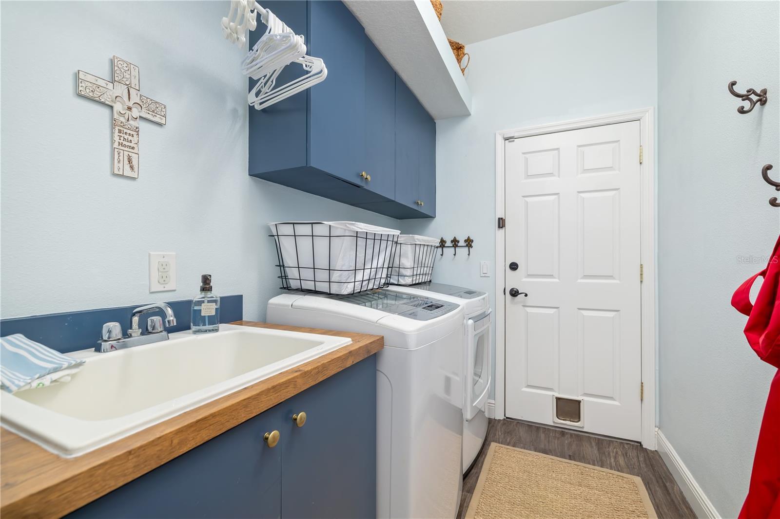 A4663197 Property Photo