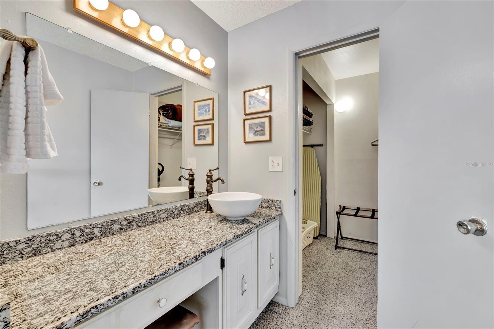 A4663201 Property Photo