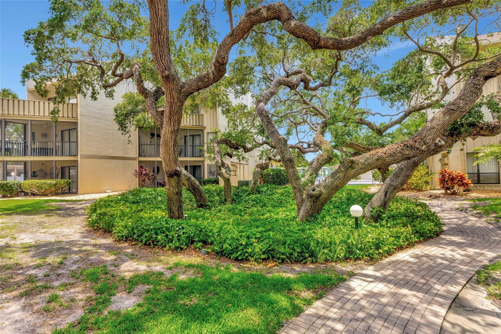 A4663201 Property Photo