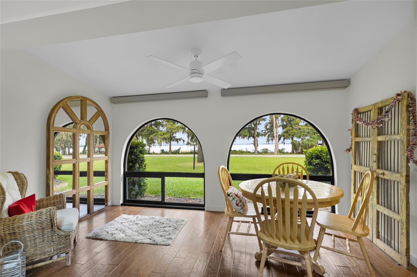 1111 LAKESHORE DR #A3, EUSTIS, FL, 32726