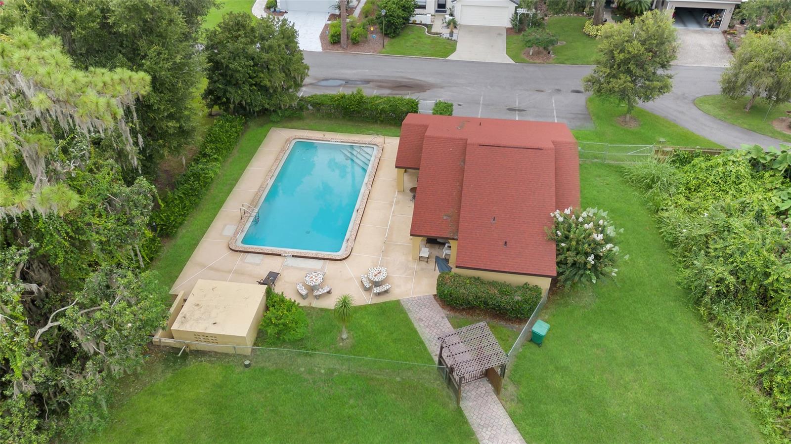 1111 LAKESHORE DR #A3, EUSTIS, FL, 32726