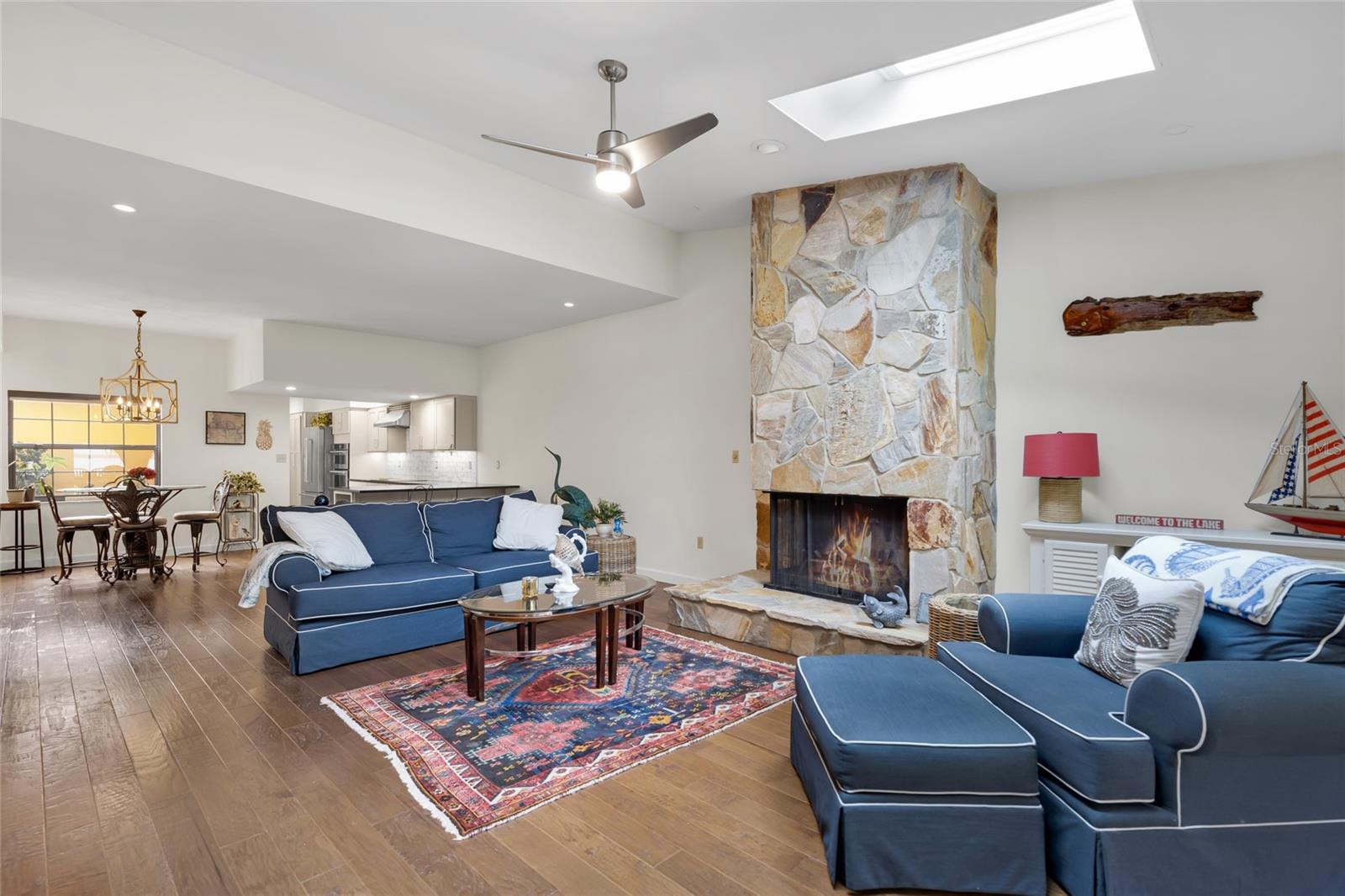 1111 LAKESHORE DR #A3, EUSTIS, FL, 32726