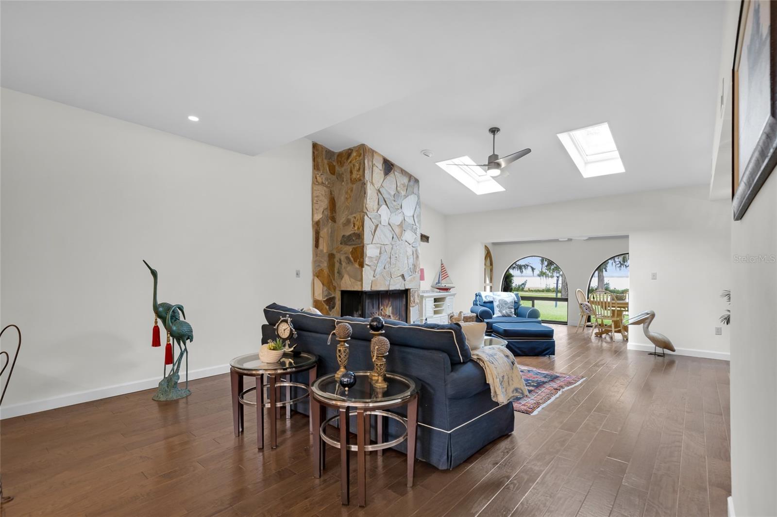 1111 LAKESHORE DR #A3, EUSTIS, FL, 32726