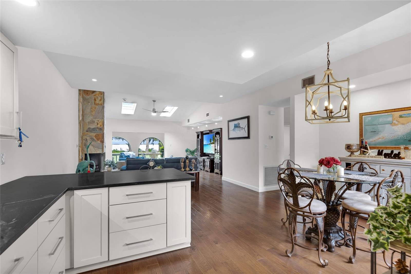 1111 LAKESHORE DR #A3, EUSTIS, FL, 32726