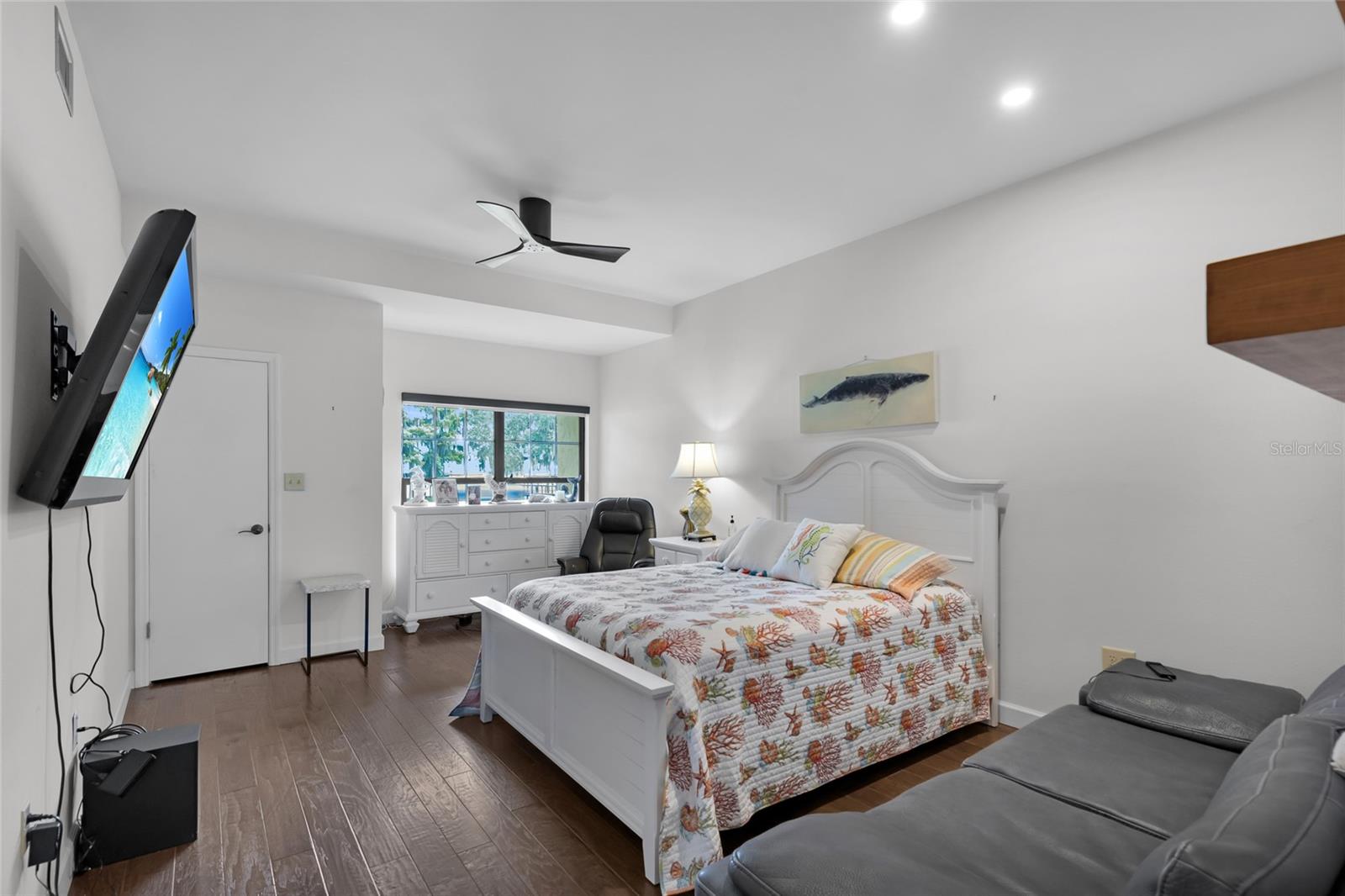 1111 LAKESHORE DR #A3, EUSTIS, FL, 32726