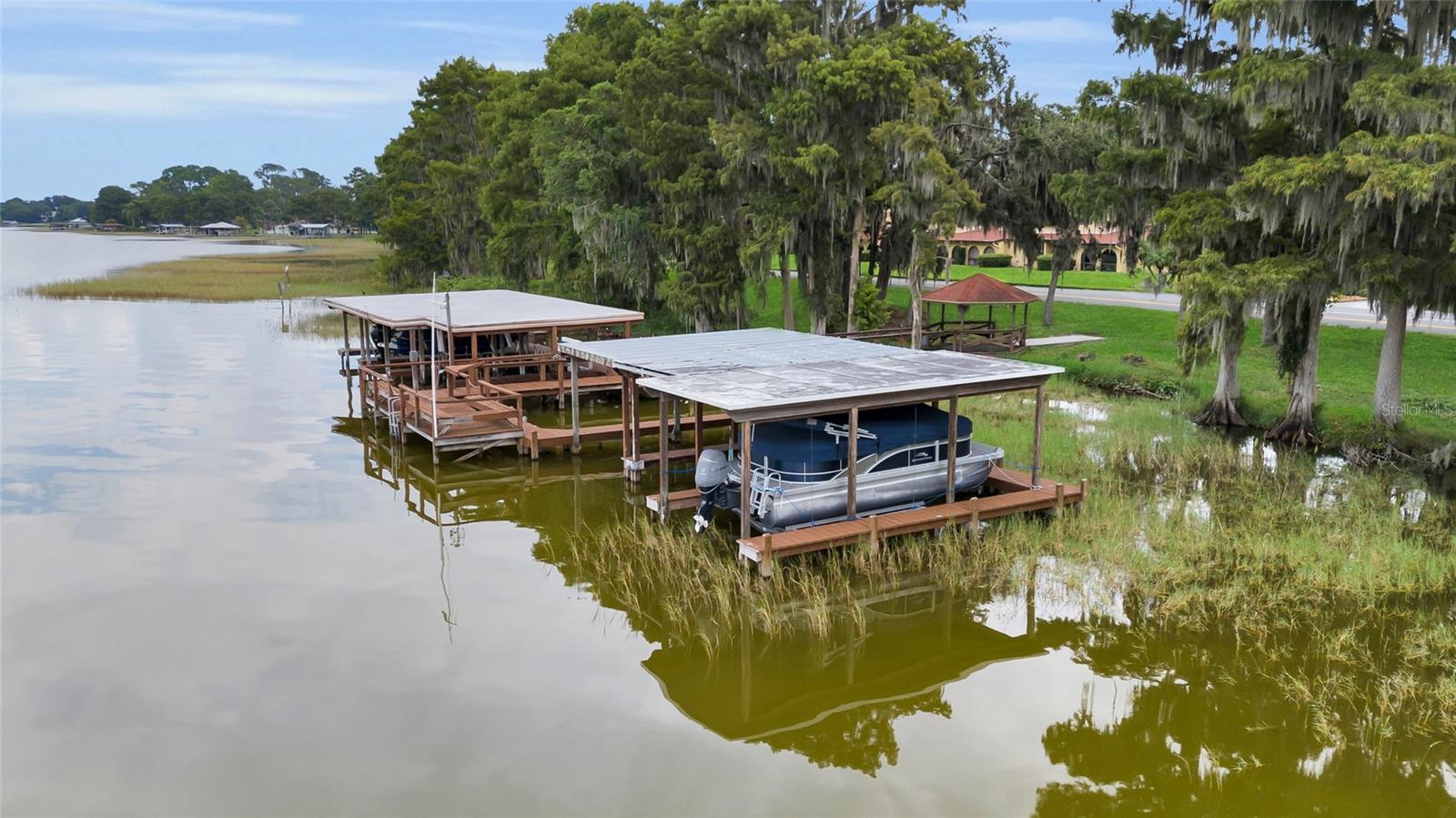 1111 LAKESHORE DR #A3, EUSTIS, FL, 32726