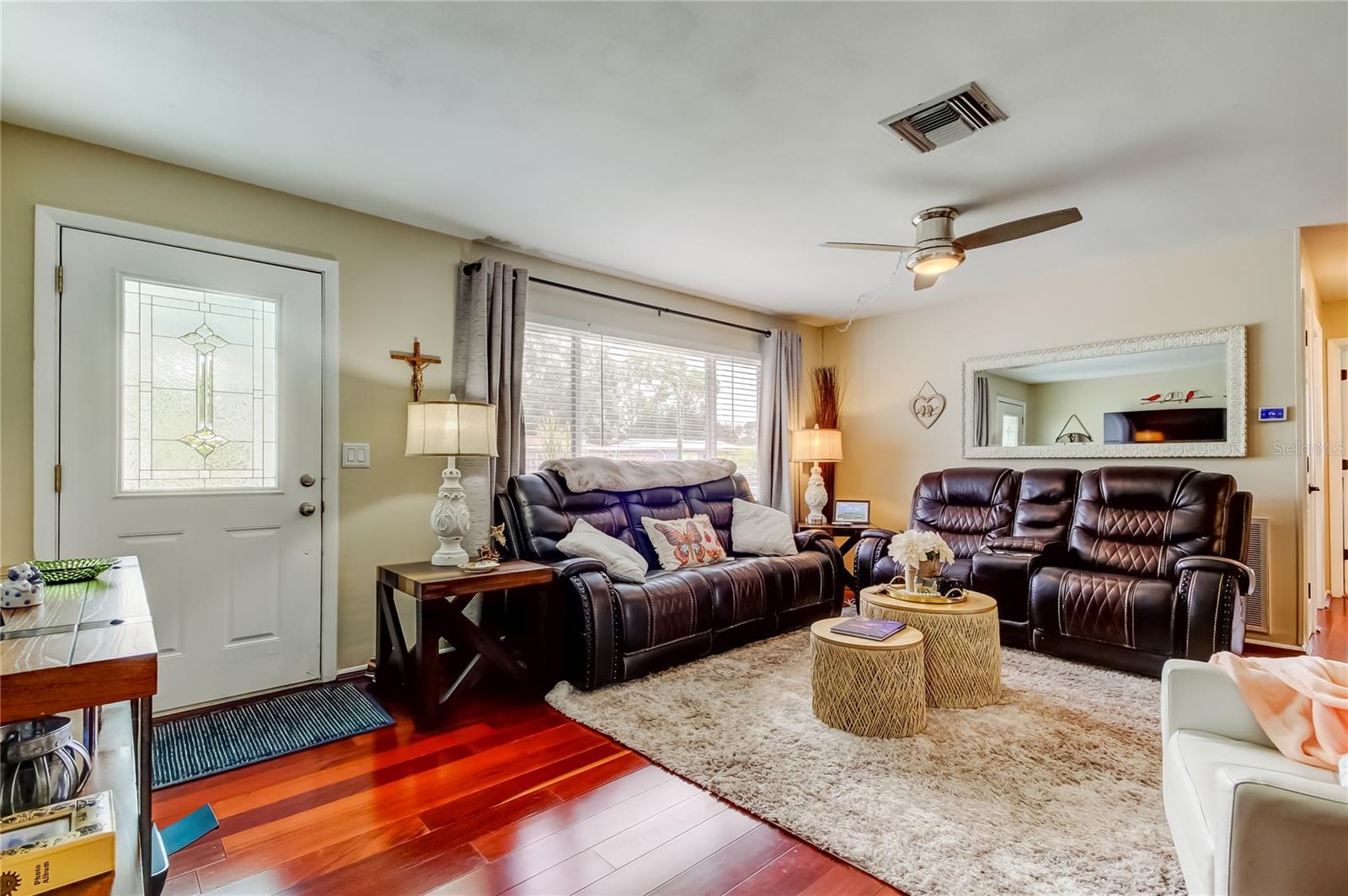 514 E LAKE DR, LARGO, FL, 33771