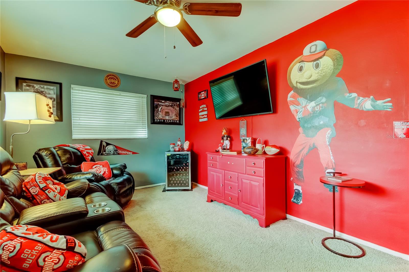 514 E LAKE DR, LARGO, FL, 33771