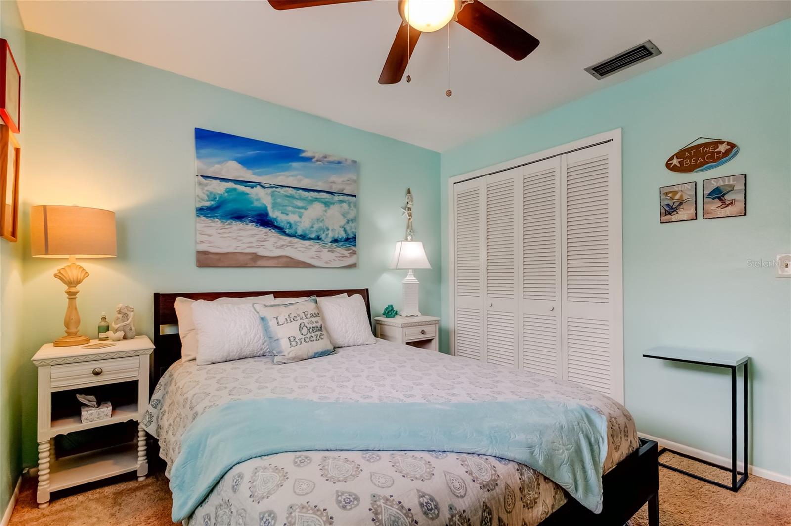 514 E LAKE DR, LARGO, FL, 33771