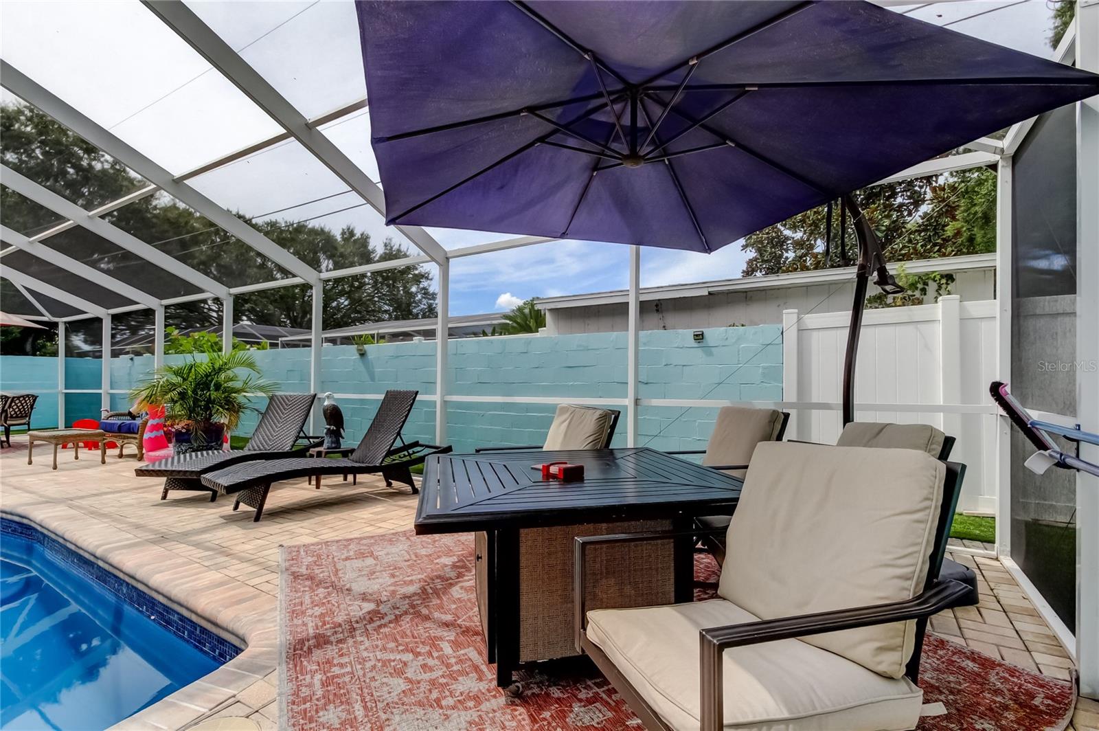 514 E LAKE DR, LARGO, FL, 33771