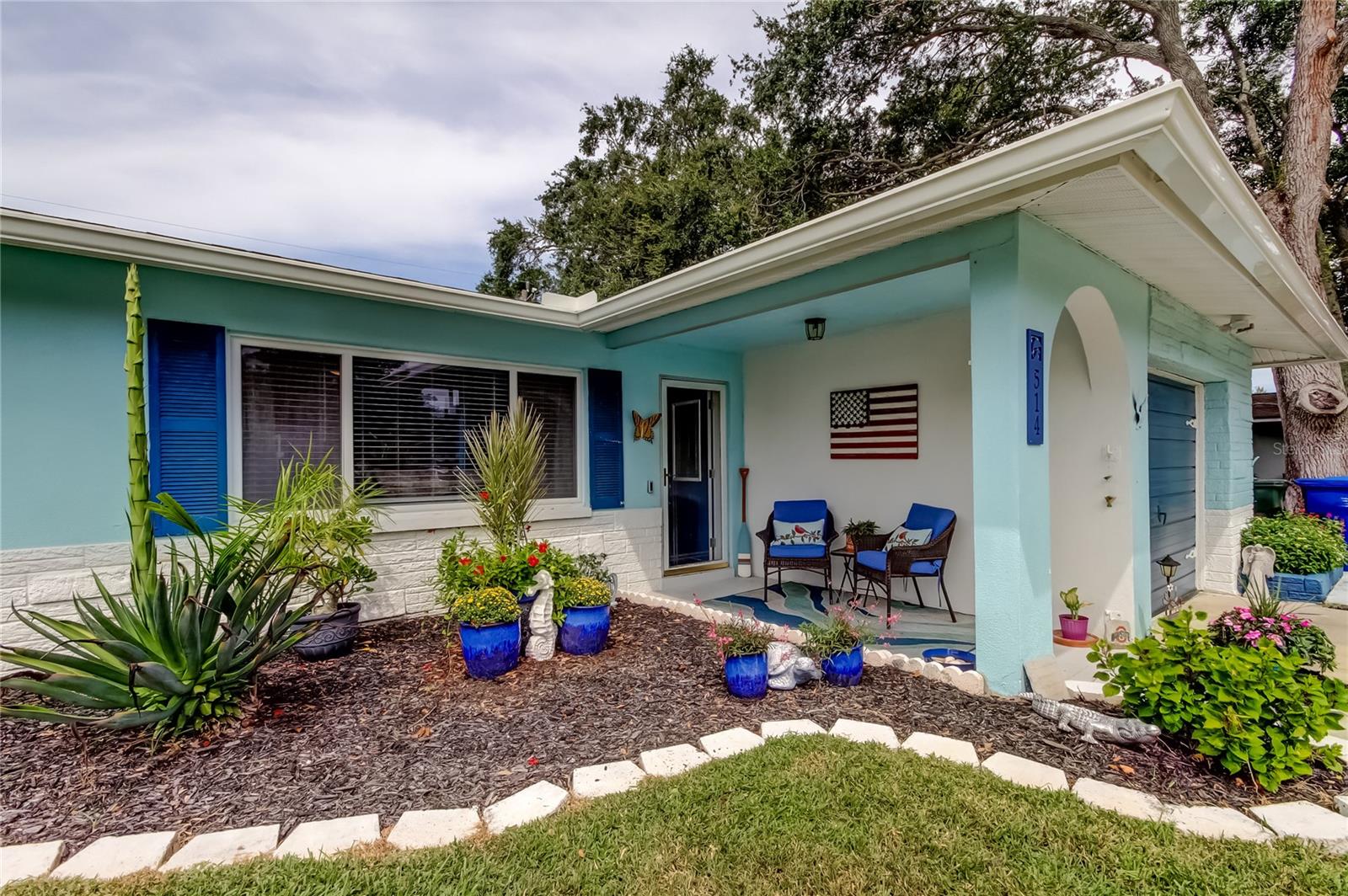 514 E LAKE DR, LARGO, FL, 33771