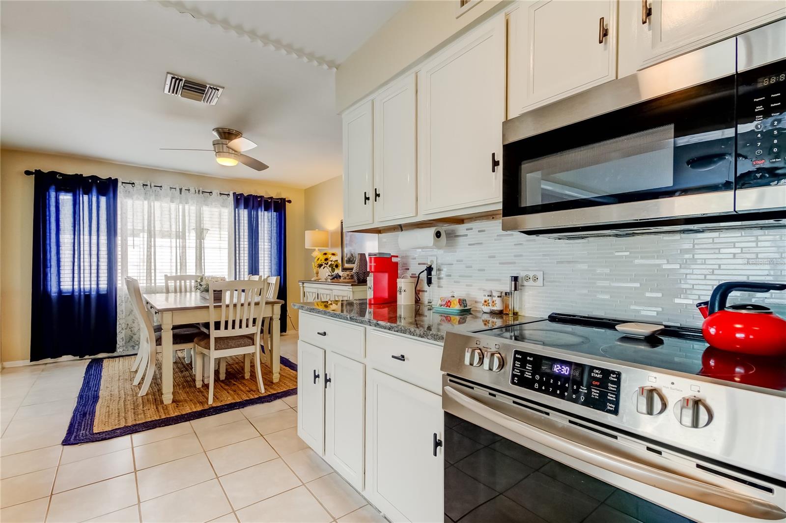 514 E LAKE DR, LARGO, FL, 33771