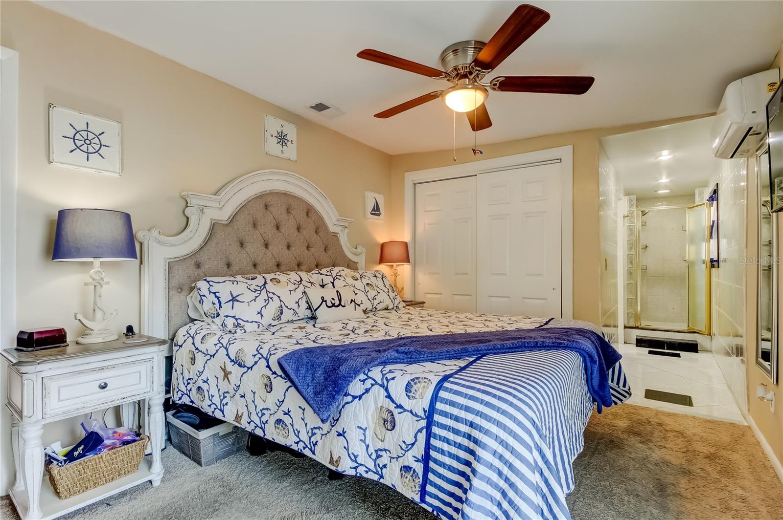 514 E LAKE DR, LARGO, FL, 33771