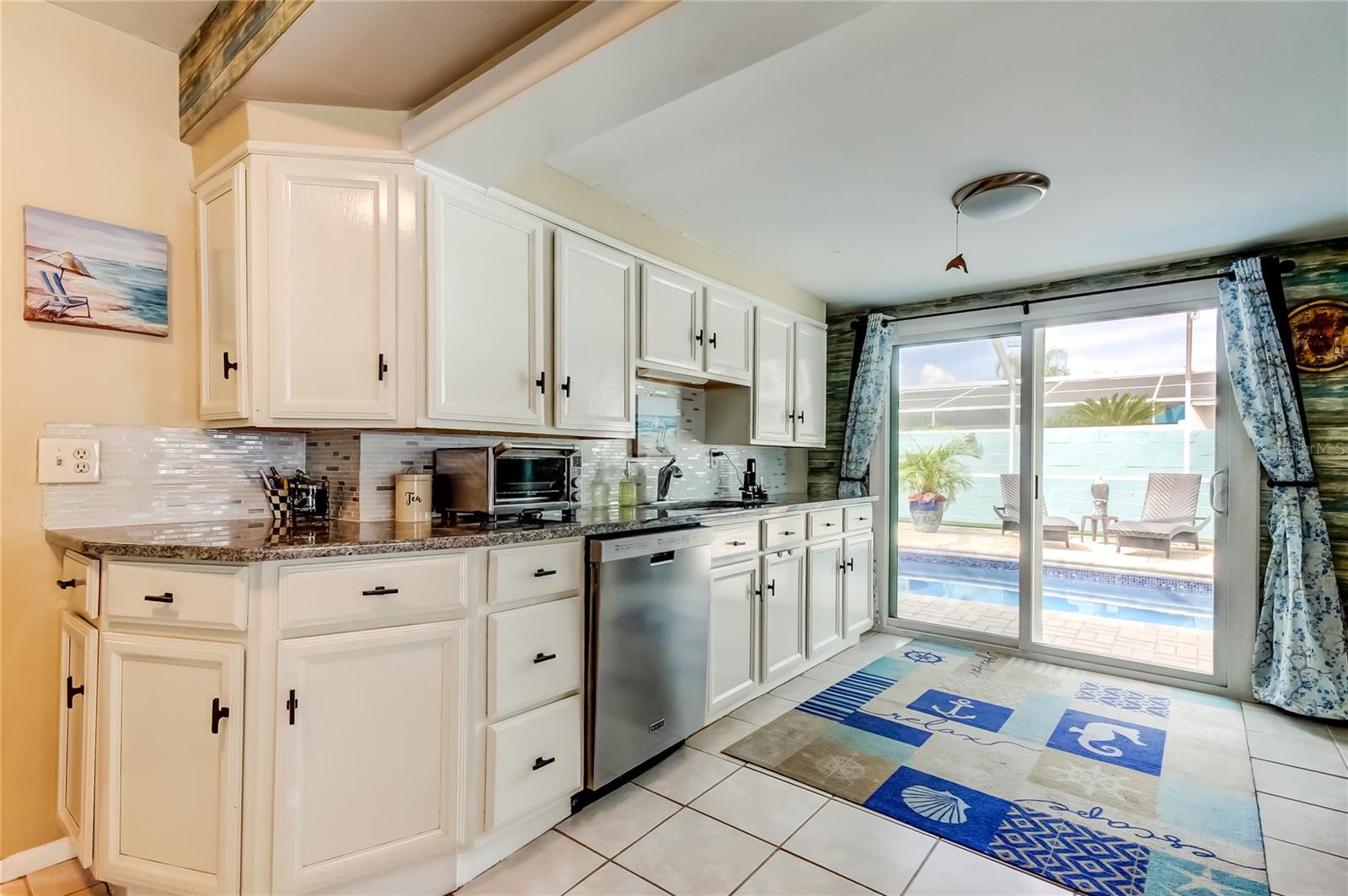 514 E LAKE DR, LARGO, FL, 33771