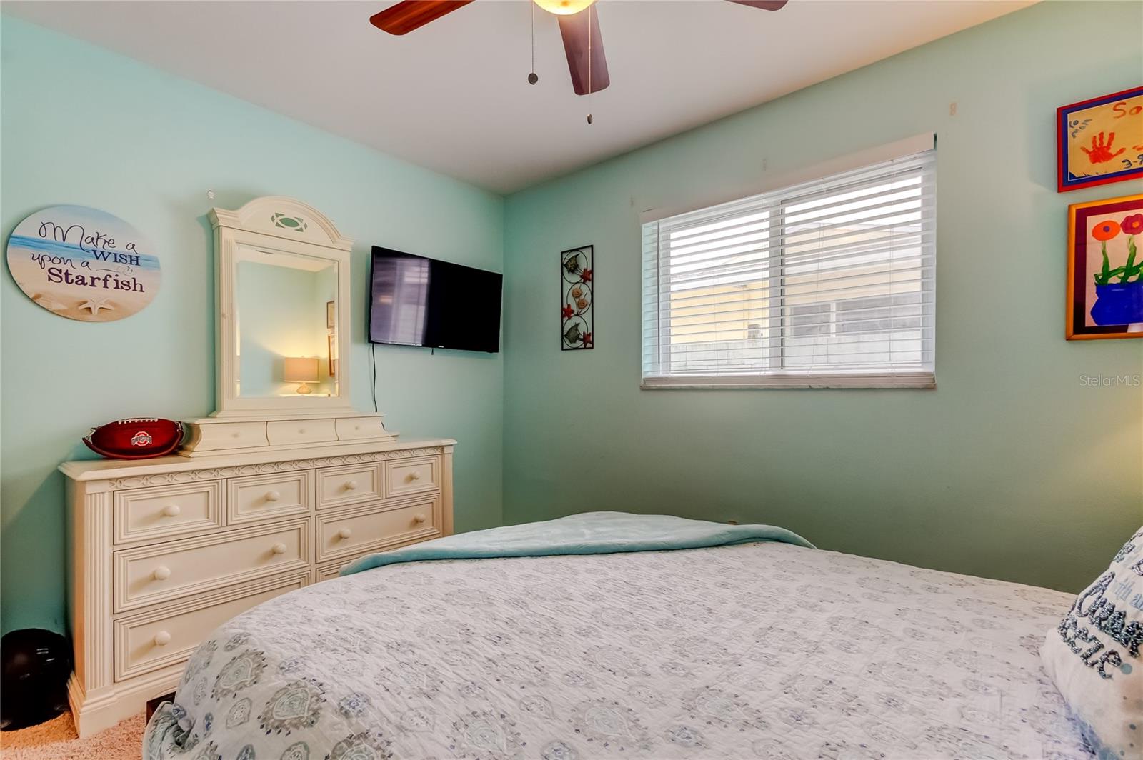 514 E LAKE DR, LARGO, FL, 33771