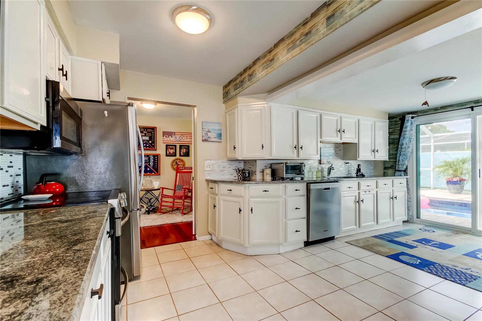 514 E LAKE DR, LARGO, FL, 33771