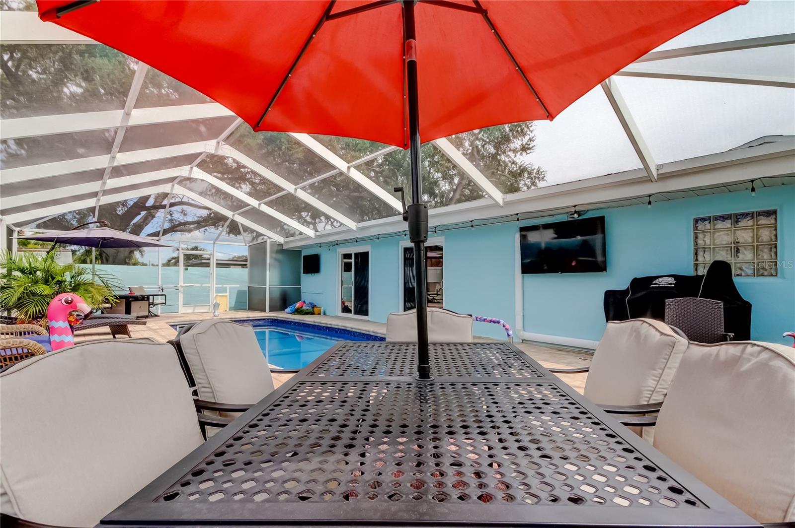 514 E LAKE DR, LARGO, FL, 33771