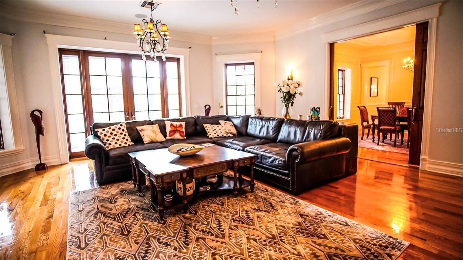 O6339007 Property Photo