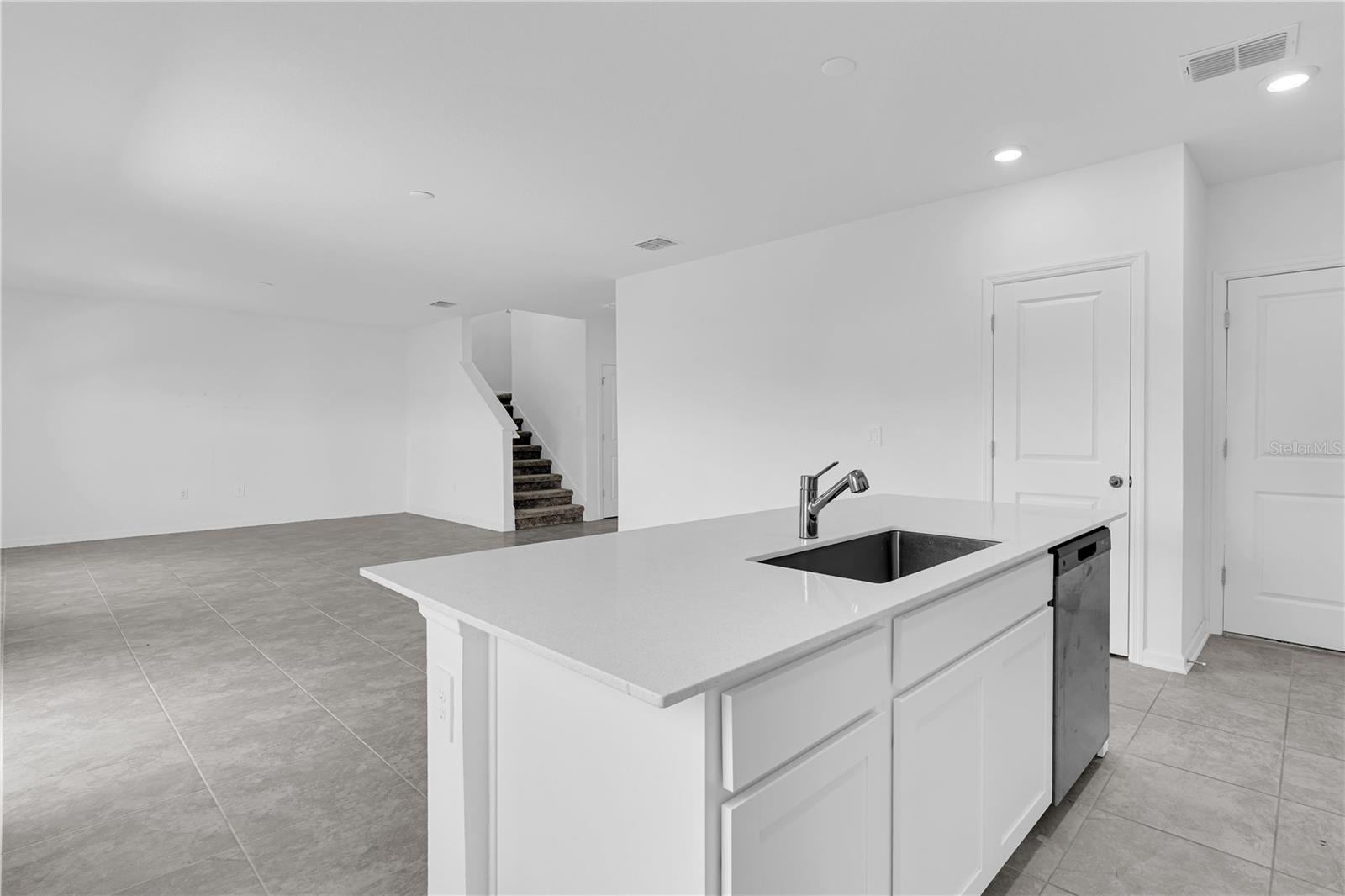 1021 WATERFALL BLVD, DAVENPORT, FL, 33837