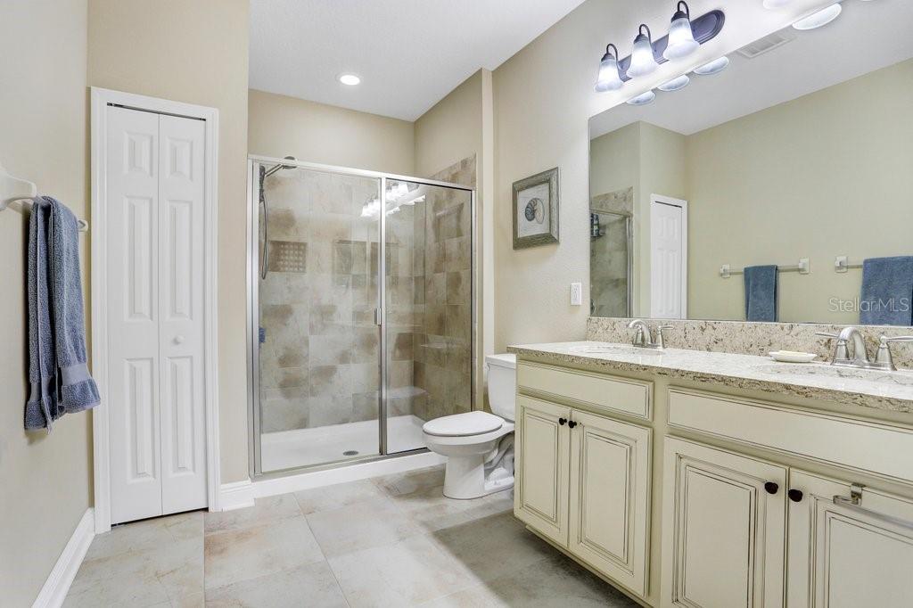 Ensuite Master Bath