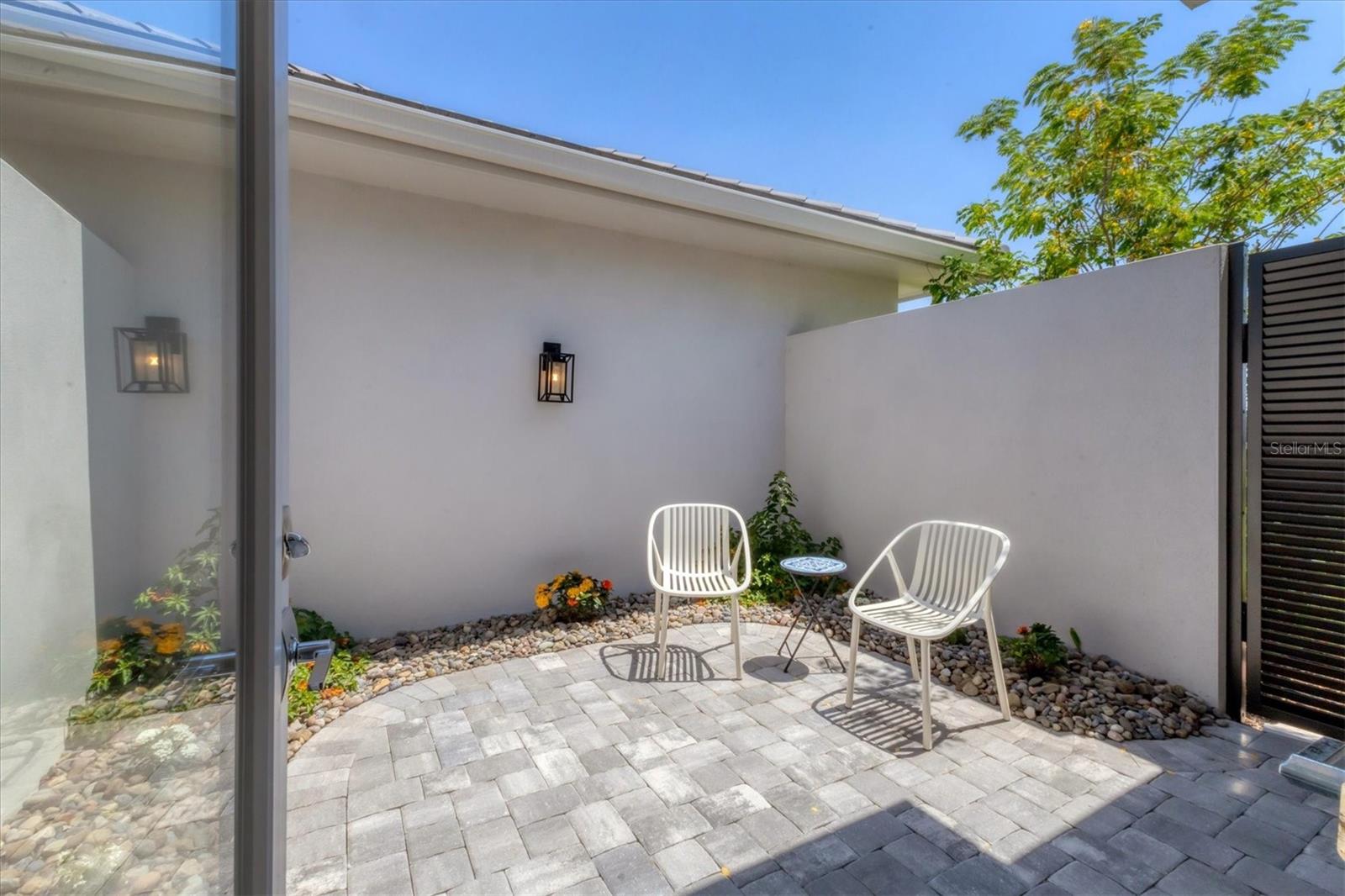 A4663241 Property Photo