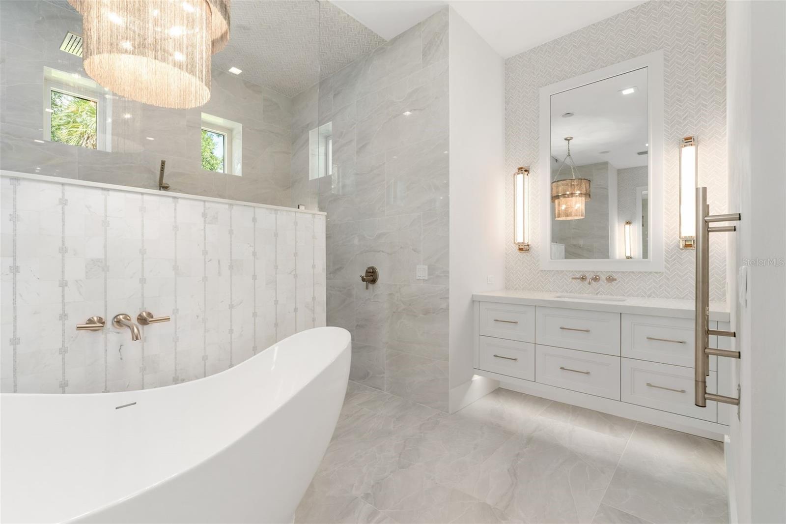 GC533560 Property Photo