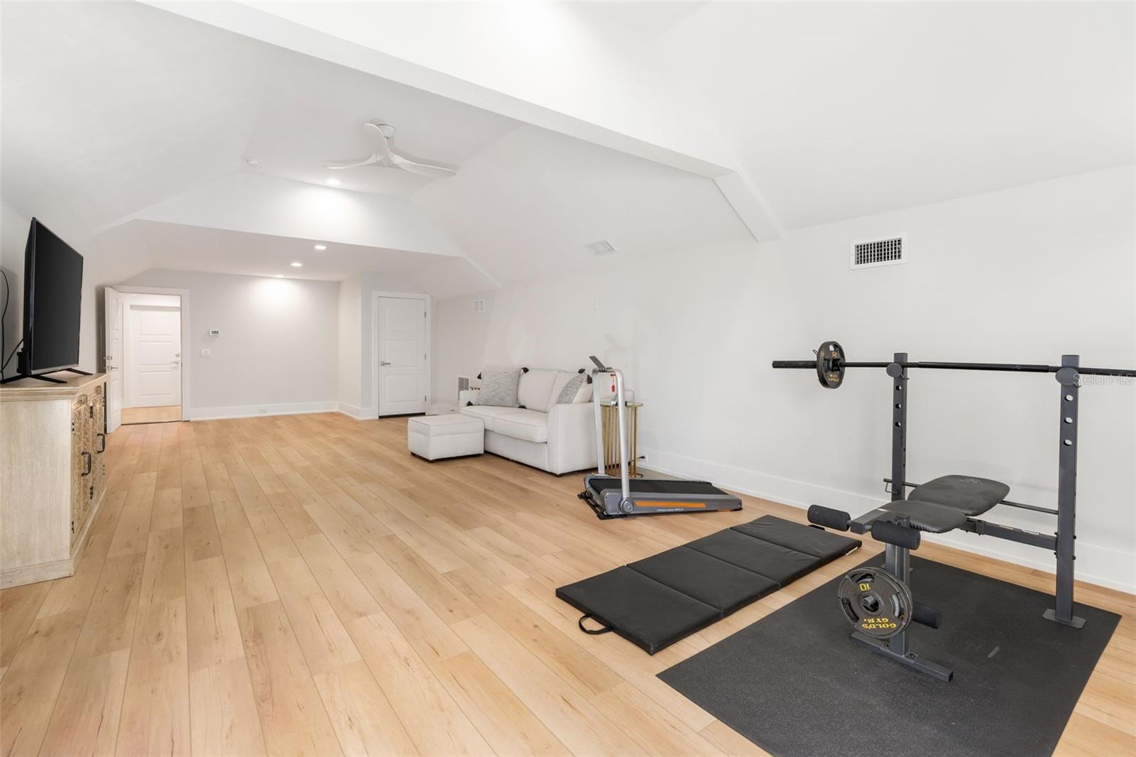 GC533560 Property Photo