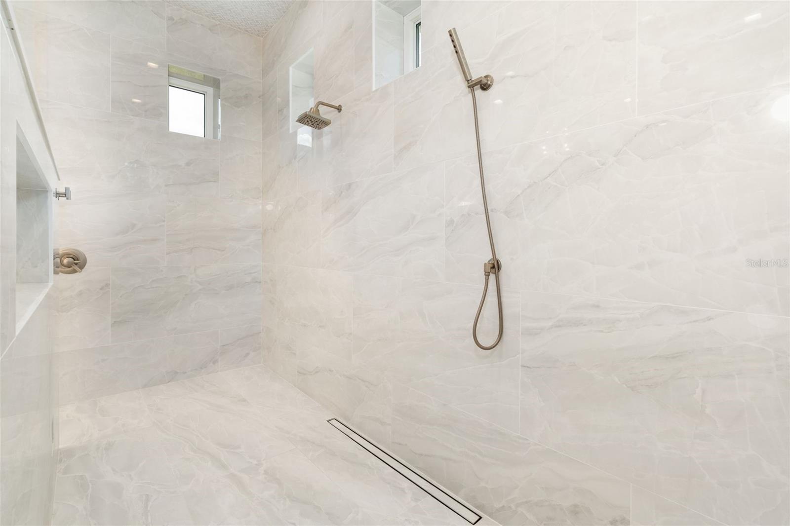 GC533560 Property Photo