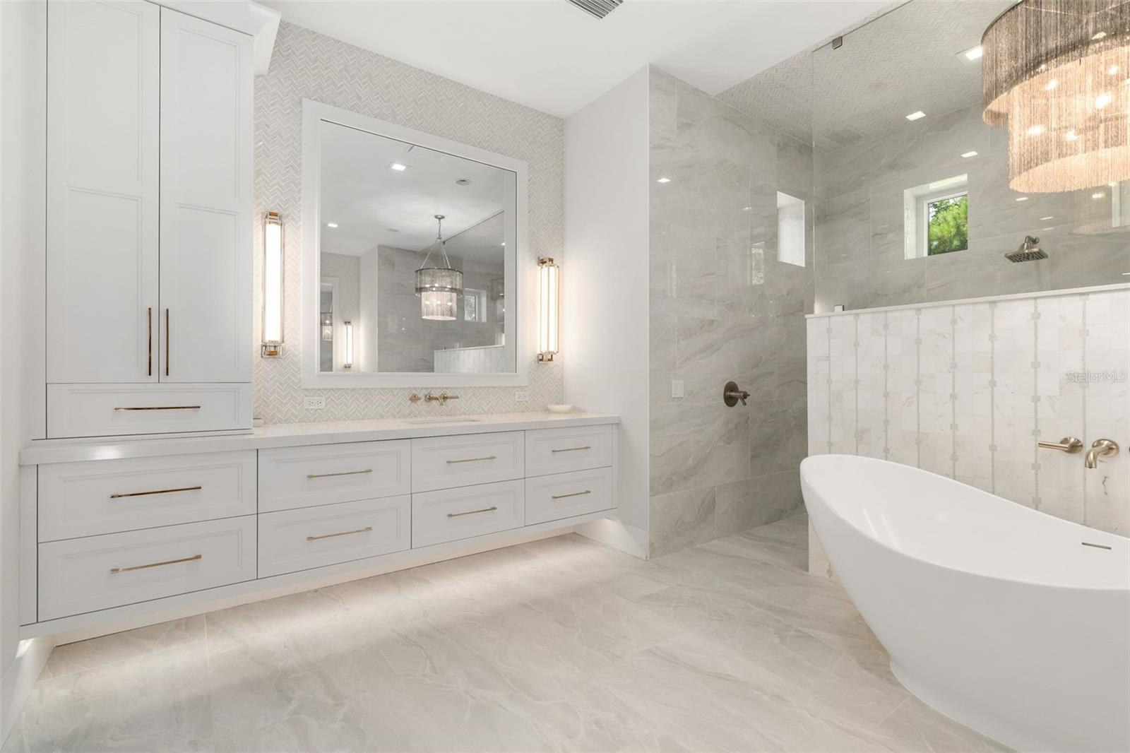 GC533560 Property Photo